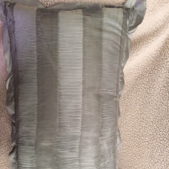 Decorative Sorel 12-in W x 20-in L Green Pillow - Picture 2 of 4